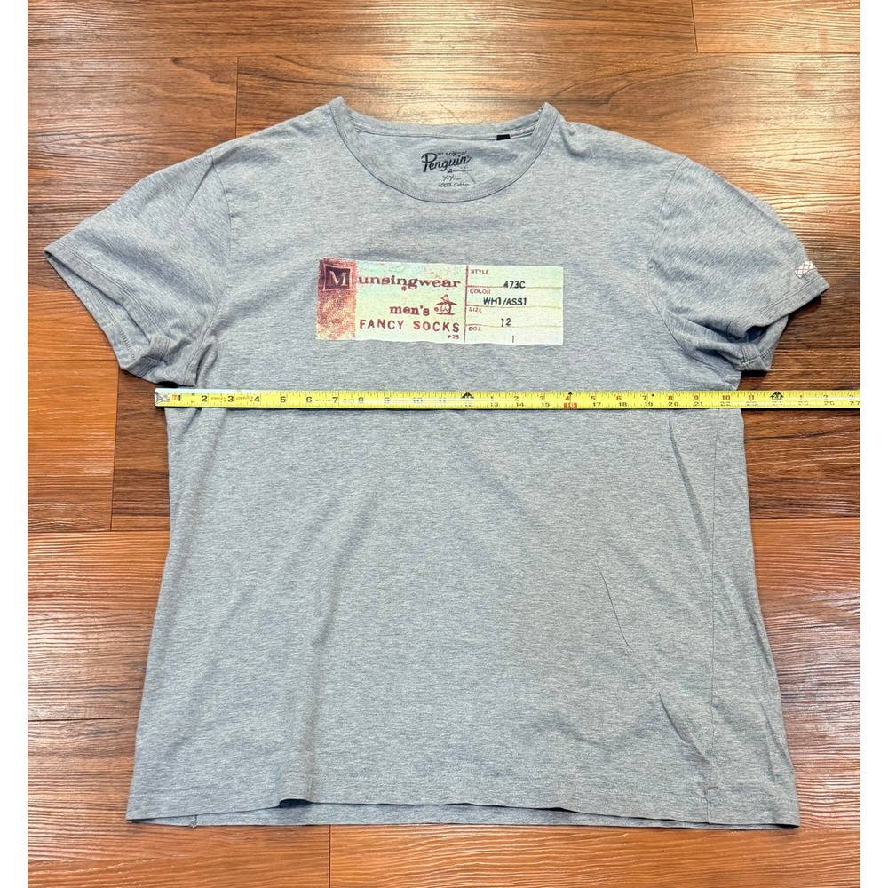 Original Penguin Mens Gray Munsingwear Fancy Socks Graphic T-Shirt XXL - Picture 8 of 8